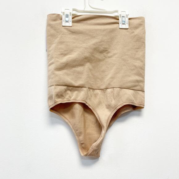 Auden Women's Medium Shaping Seamless High Waist Thong Pearl Tan Size Large - Picture 4 of 6